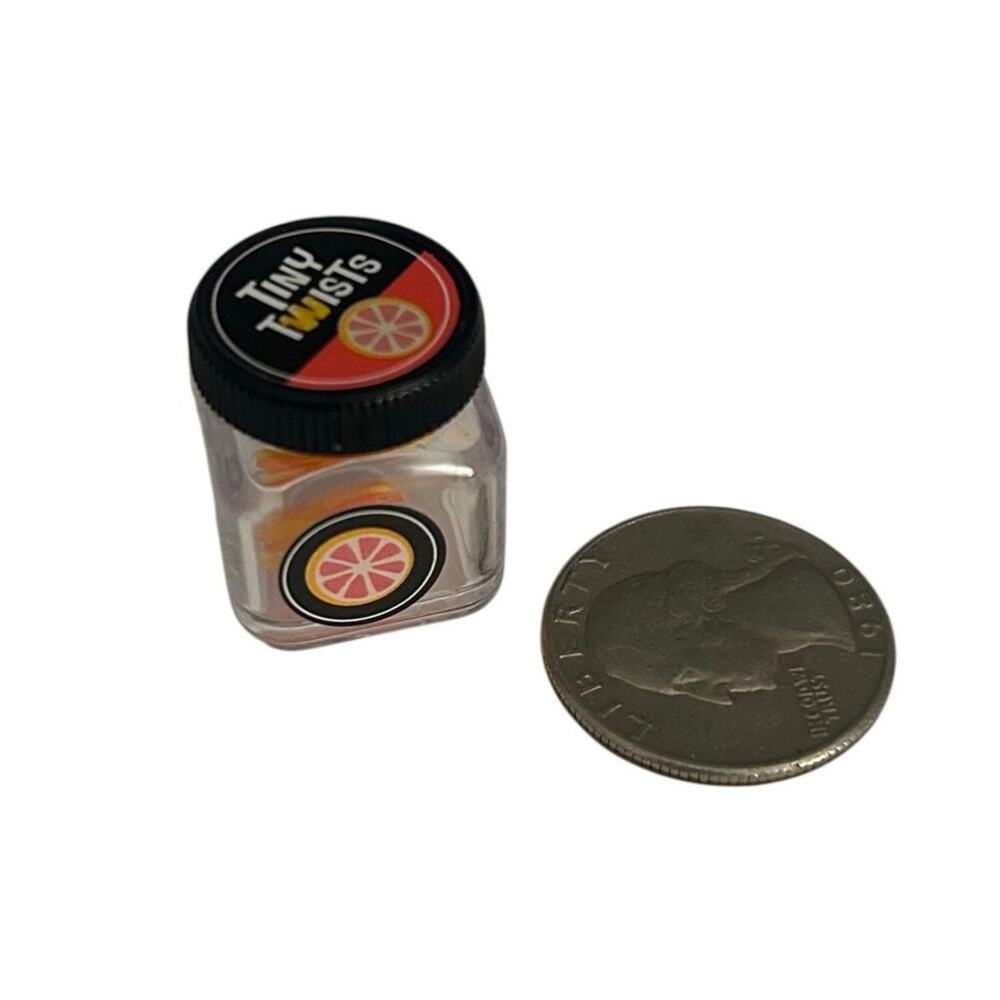 MGA Miniverse Tiny Twist Mini Grapefruit Slice Garnishes New